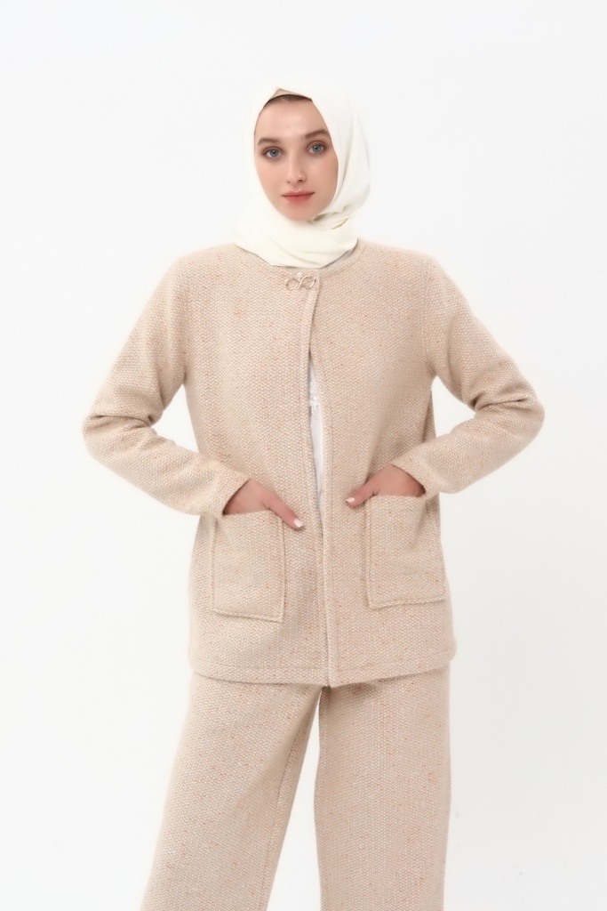 [2636-Beige-38] طقم 2636 (38, Beige) batch_batch_NRC39247