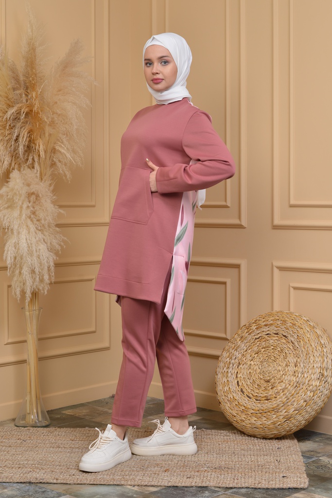 طقم قطعتين ظهر ريشه