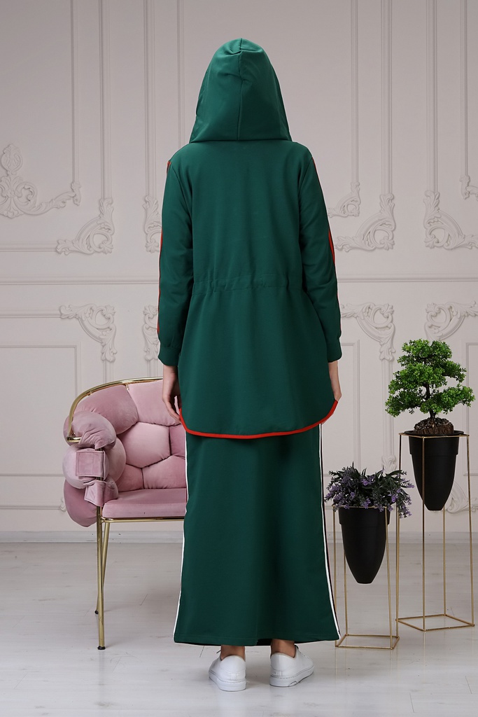 طقم ثلاث قطع تنورة مع هودي